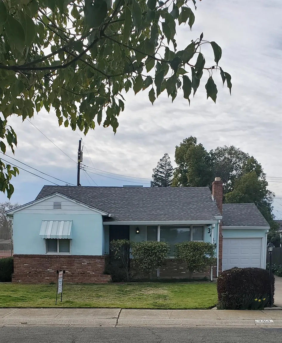 3414 67th St photo 1