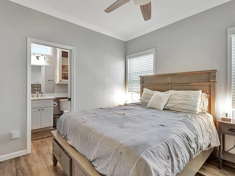 10701 S Ocean Dr — Photo 17