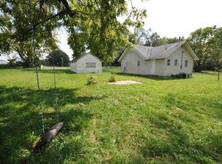 201 Bowen Ave, Windsor, MO 65360