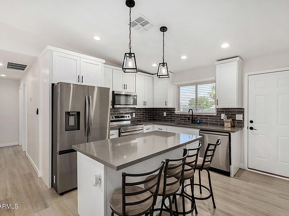 4th image of 4530 W PARADISE Drive