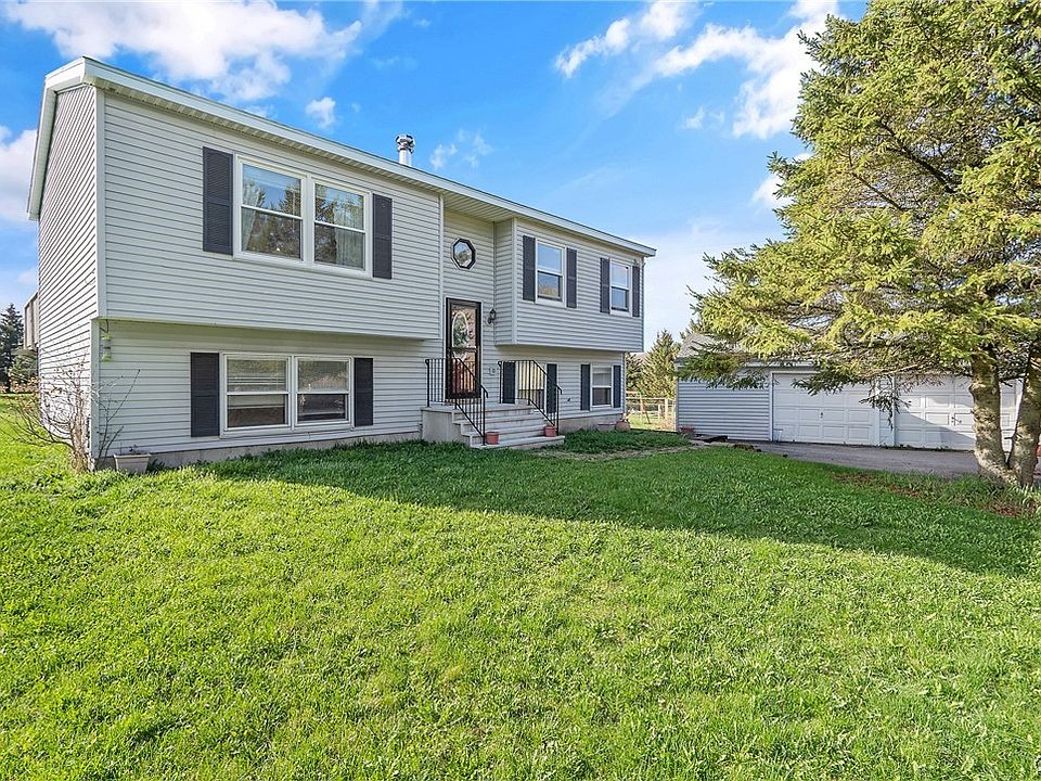 1st image of 1085 Shackham Rd