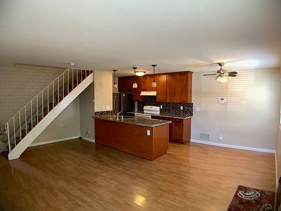 4th image of 813 Wyman Way APT 2