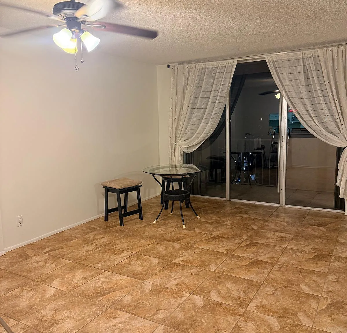 1 bed, 1.0 bath, 630 sqft, $1,700 — Photo 4