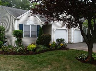 831 Glacier Way, Southington, CT 06489