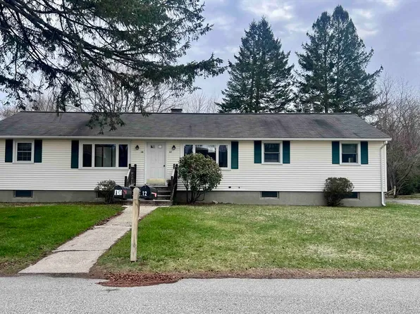 12 Saran Ave #12, Bedford, MA 01730