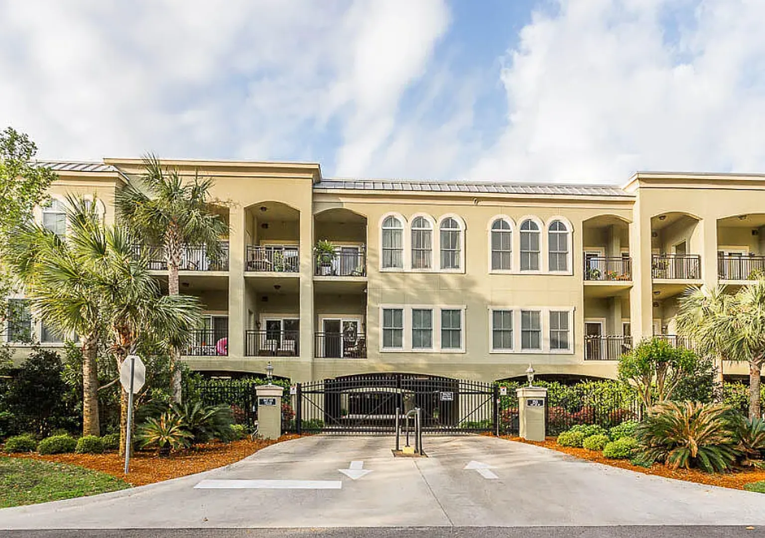 150 Salt Air Drive, #221, St. Simons Island, GA 31522 — Photo 1