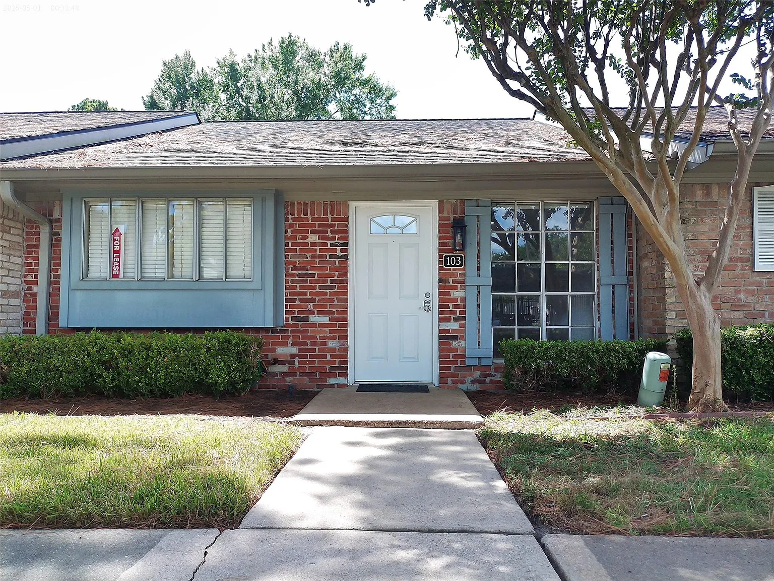 2 bed, 1.5 bath, 960 sqft, $1,575 — Photo 1
