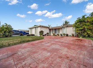 8401 NW 27th Pl, Sunrise, FL 33322