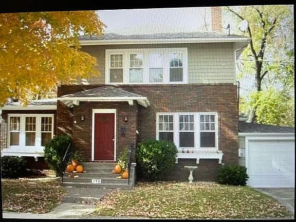 Front of house - Fall view