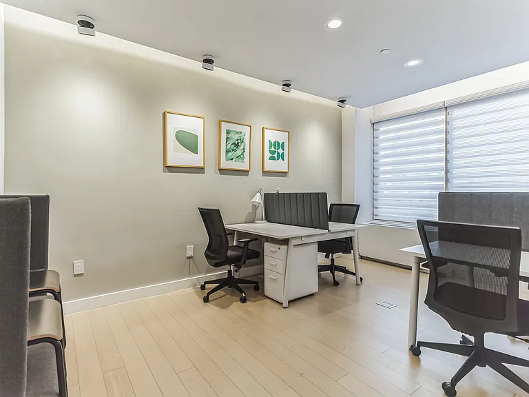 260 W 54th St #13H — Photo 15