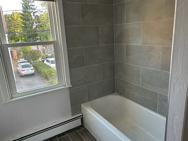 19 North St — Photo 2