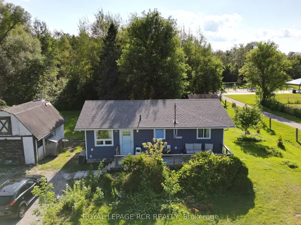 28 Blake St, East Gwillimbury, ON L0E 1R0