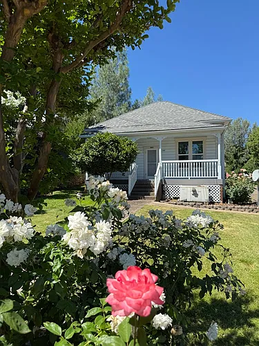 1144 Willis St Photo 1