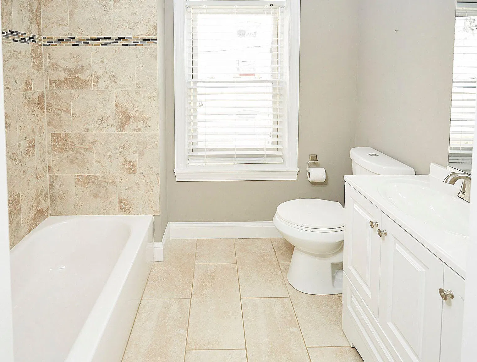 1821 E Lombard St — Photo 3