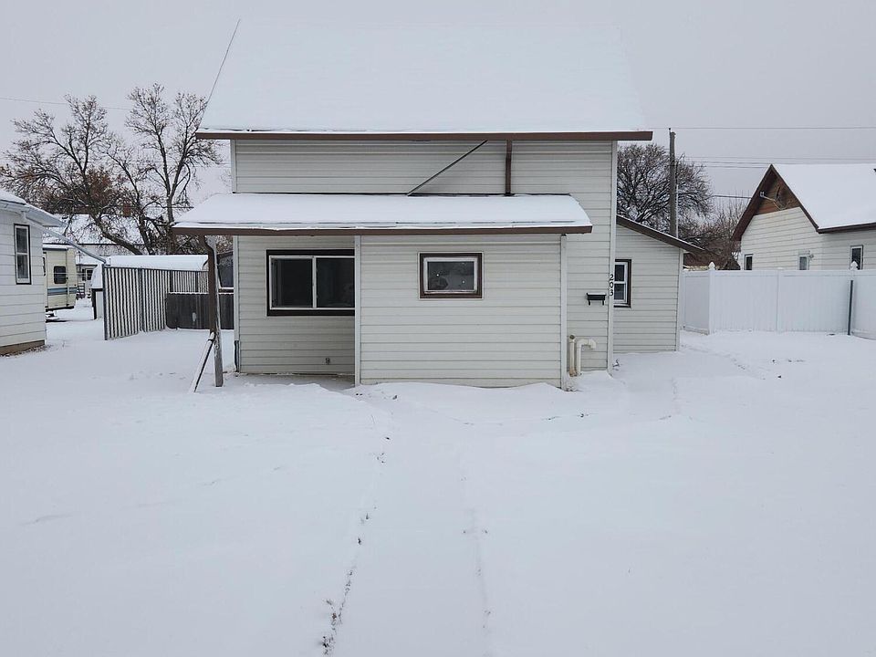 1st image of 203 2nd St S