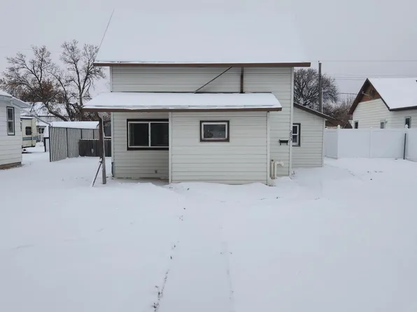 203 2nd St S, Glen Ullin, ND 58631