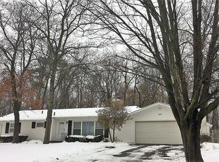255 Spezia Dr, Oxford, MI