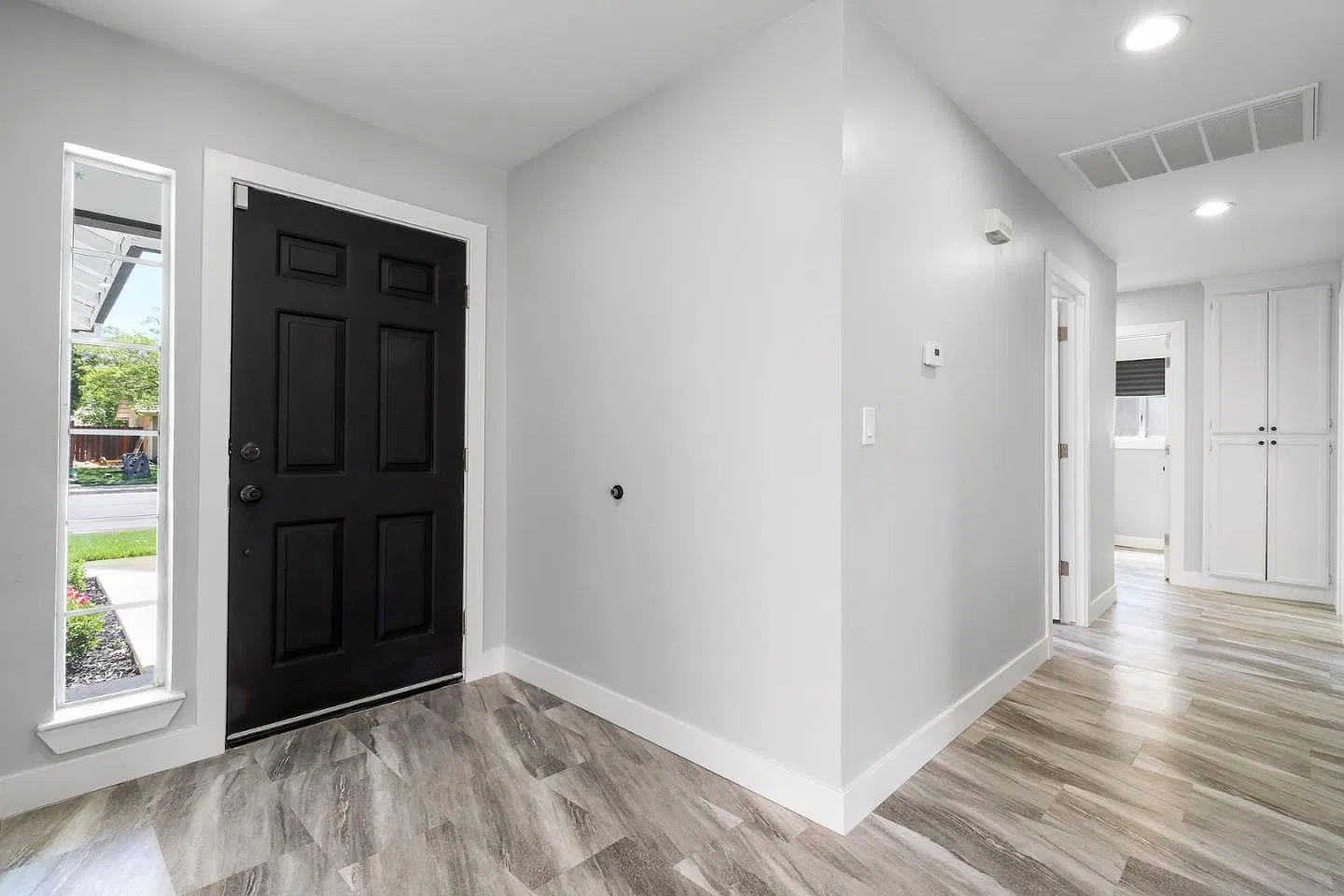3 bed, 1400 sqft, $2,850 — Photo 3