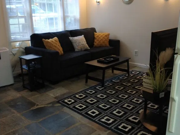 514 1/2 Valley Rd #B, Charlottesville, VA 22903