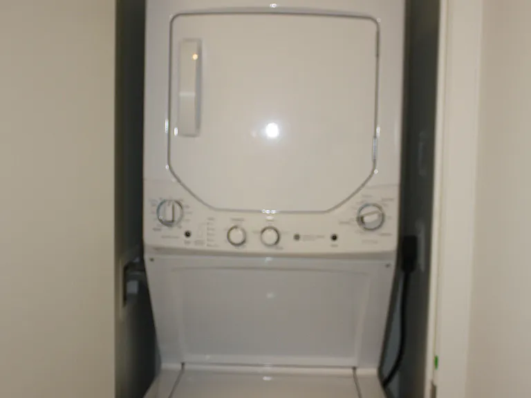 86 Dundas St E #725 — Photo 12