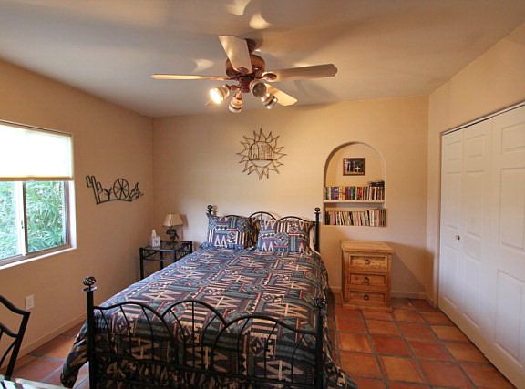 4th image of 308 Satanta Dr