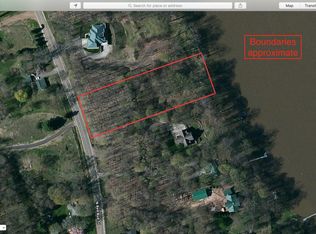 N Red Bud Trl, Buchanan, MI 49107