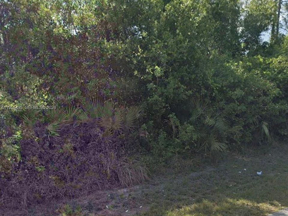 1st image of 702 Denis Ave N