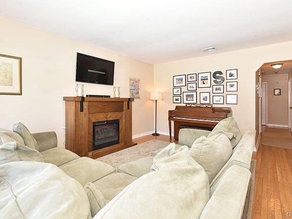 3rd image of 148 Simonson Road