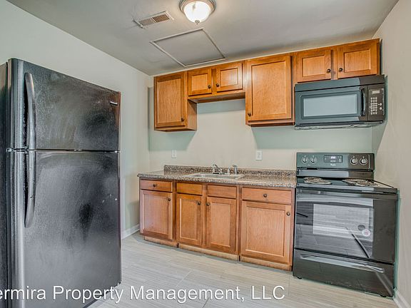 3rd image of 317 E North Ave APT 404
