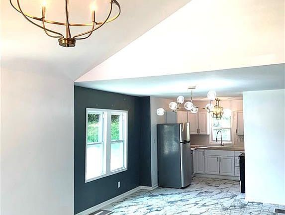 2nd image of 3018 Lister Ave