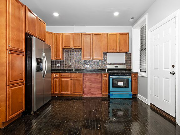 2nd image of 4801 S Calumet Ave APT 1A