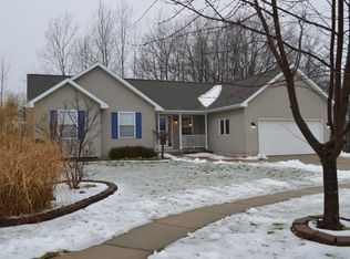 363 Glenarbor Dr NE, Rockford, MI 49341