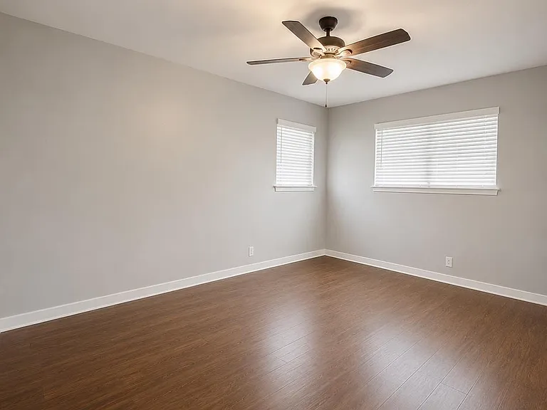 305 Starbright Dr — Photo 16