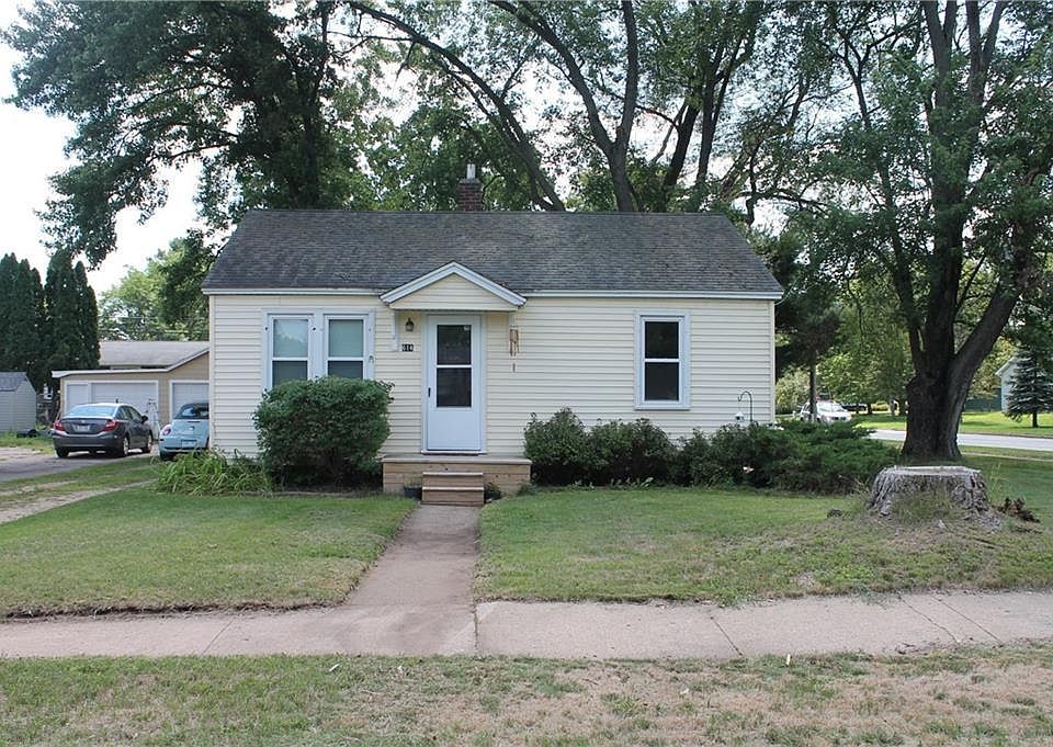 1st image of 614 20th Ave W