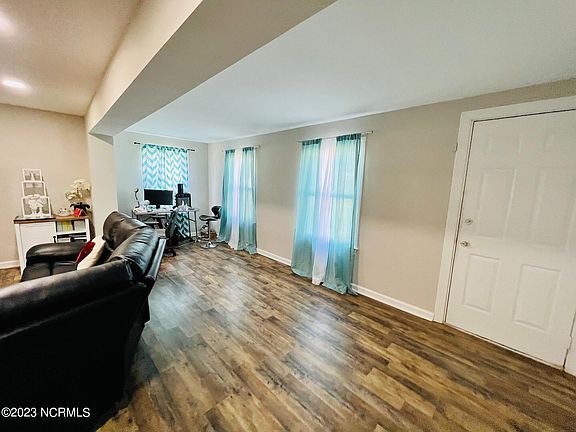 5th image of 3438 S Pitt St #A