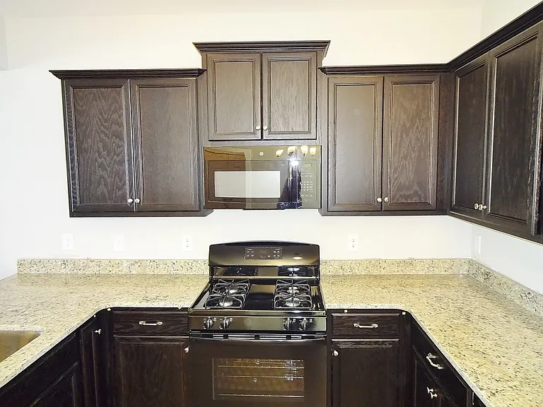 555 Polo Way — Photo 7