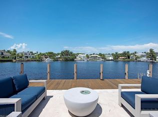1936 4th St S, Naples, FL 34102