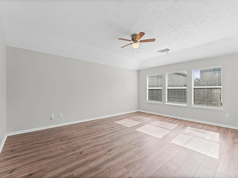 21218 Rezanof Rd — Photo 9