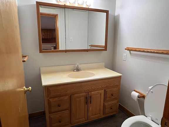 4th image of 6233 Glyndon Ln