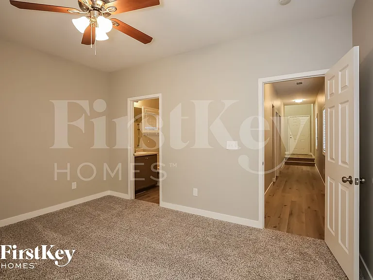 3552 Carisbrook Dr — Photo 7