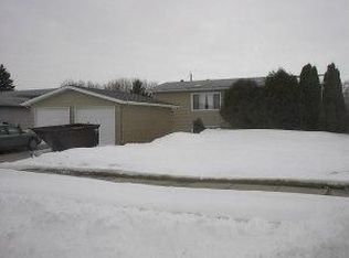 613 2nd Ave E, West Fargo, ND 58078