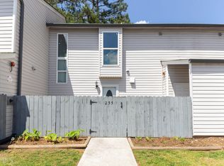 255 Country Club Dr, Jonesboro, GA