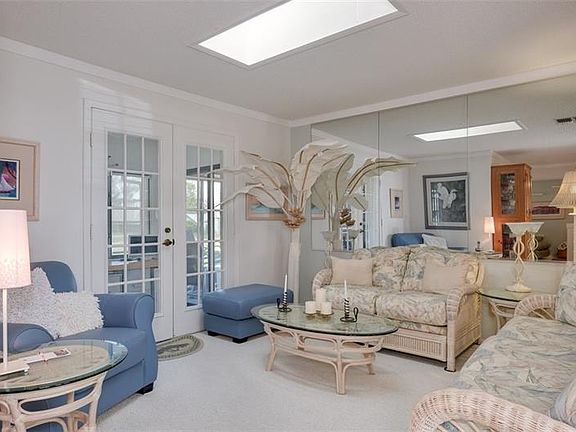 5th image of 3695 Ridgemont Ct
