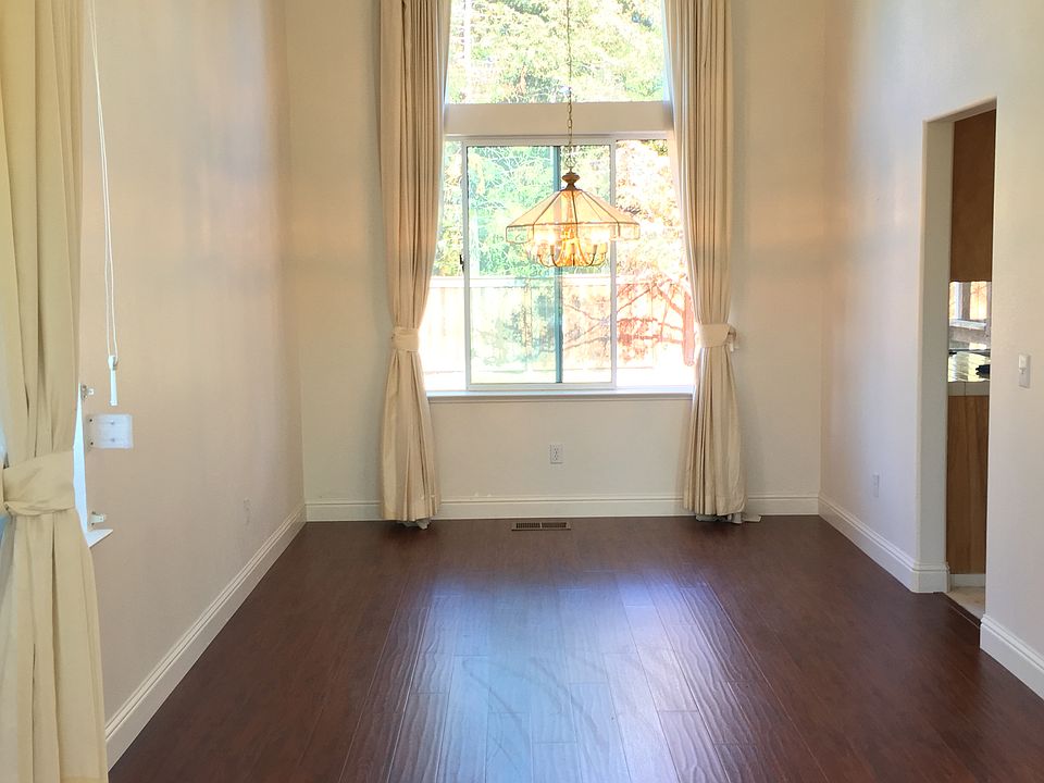1st image of 652 Antiquity Dr