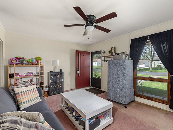 4th image of 223 Sloan Ave