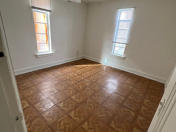 3rd image of 1001 Lilley Ave #C