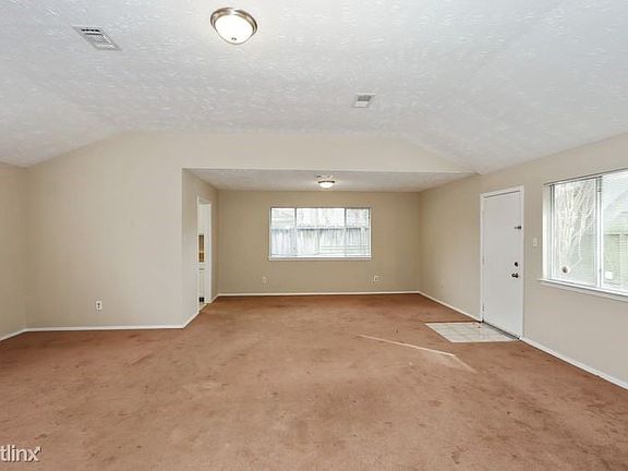 5th image of 19407 San Gabriel Dr