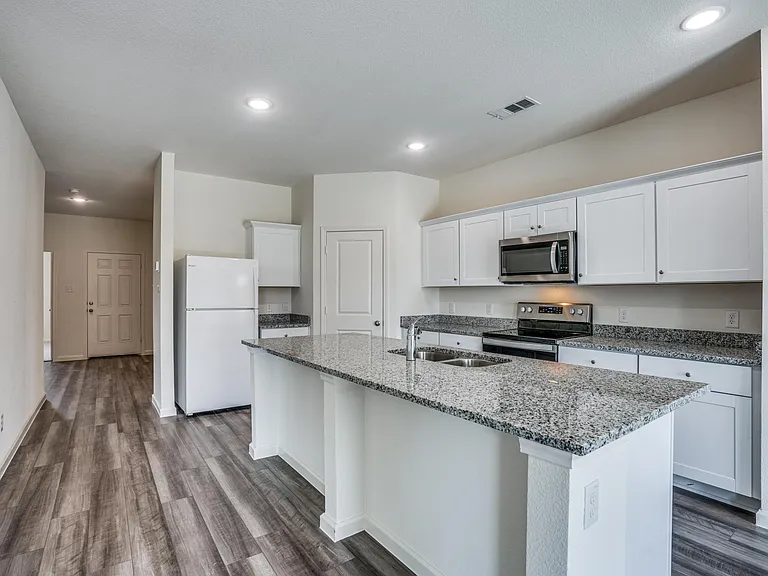 786 Wilshire Dr — Photo 4