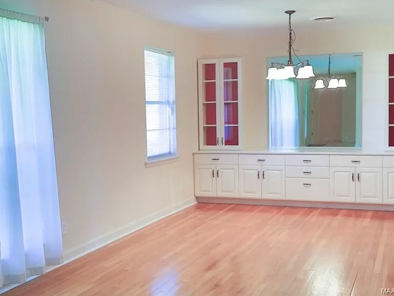 3892 Johnstown Dr — Photo 7