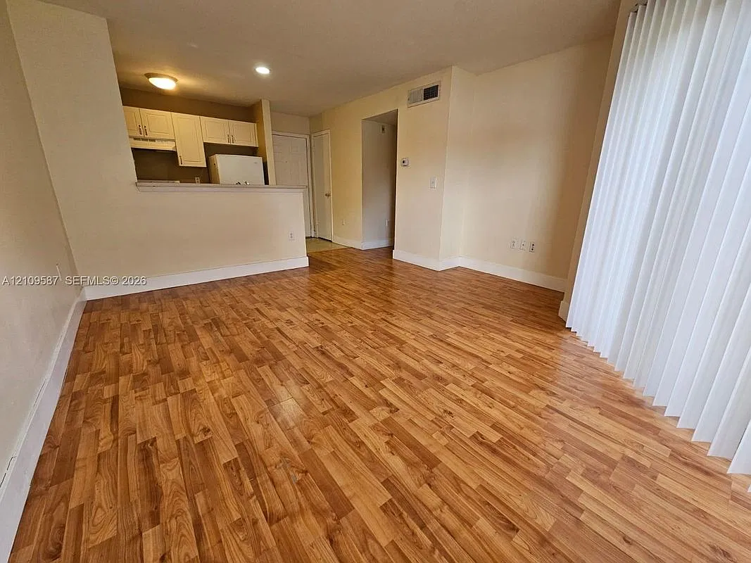 1 bed, 1.0 bath, 545 sqft, $1,600 — Photo 4